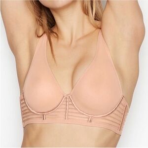 Victorias Secret Dream angels and Very sexy 4 lace bras 34DDD and 1 panty 💖